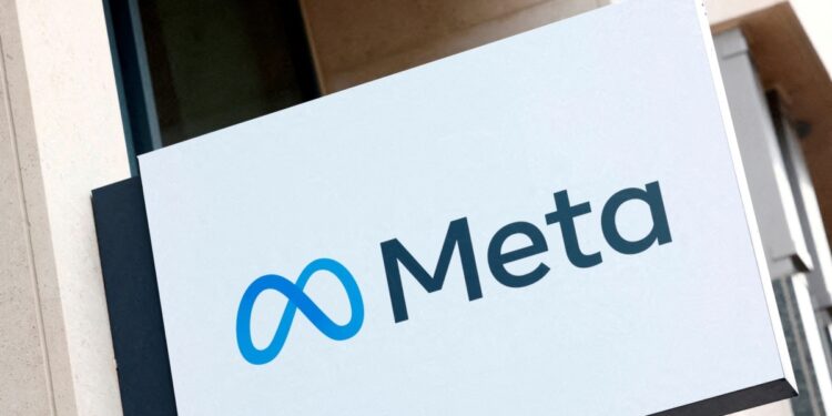 Dueño de Facebook prohíbe varios medios estatales rusos en sus plataformas