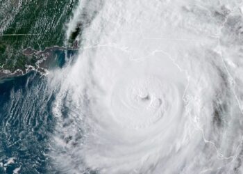 Helene toca tierra en Florida como huracán categoría 4