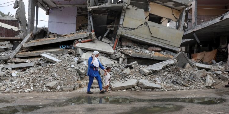 EEUU reacciona con furia y tristeza a la muerte de 6 rehenes en Gaza, entre ellos un estadounidense.