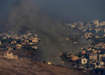 bombardeos israelíes matan a por lo menos 356 personas