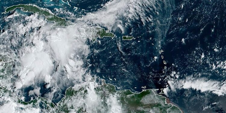 La tormenta tropical John golpeó las costas de México como huracán de categoría 3