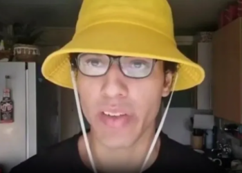 «Soy el elegido»: un inglés grabó un escalofriante video antes de asesinar a su madre y sus dos hermanos