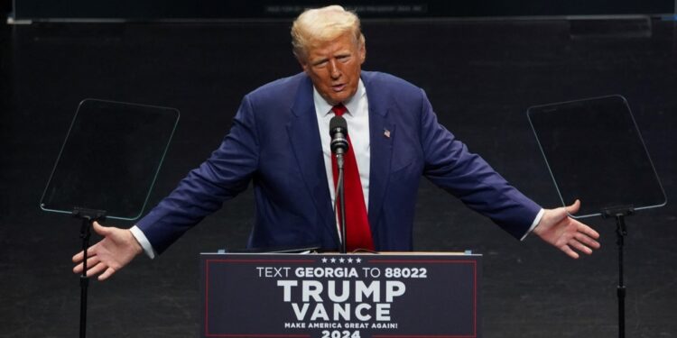 Trump ofrece rebajas fiscales y pocas regulaciones a empresas que se trasladen a EEUU