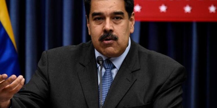 EE.UU. está preparando sanciones contra al menos 15 funcionarios cercanos a Nicolás Maduro, según un informe de Bloomberg