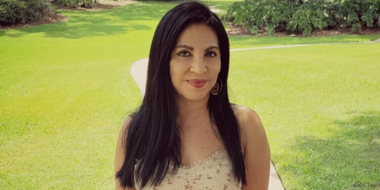 “No nos hemos terminado de descubrir”, la Hispanoamérica de la escritora Giovanna Rivero