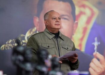 Cabello responde la denuncia de coacción de Edmundo González