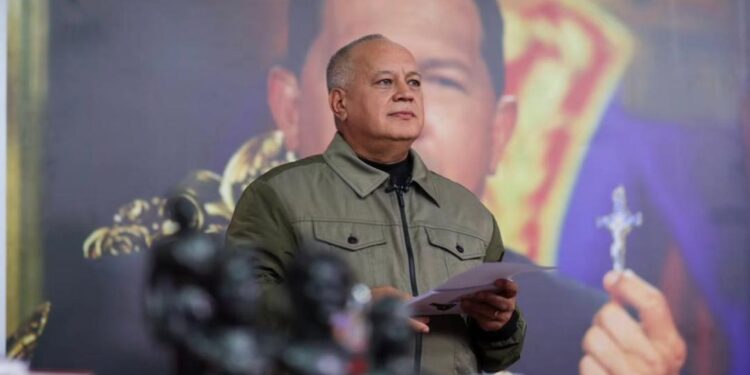Cabello responde la denuncia de coacción de Edmundo González