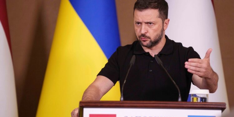 Ucrania: Misiles rusos causan muerte a por lo menos 50 personas en la ciudad de Poltava