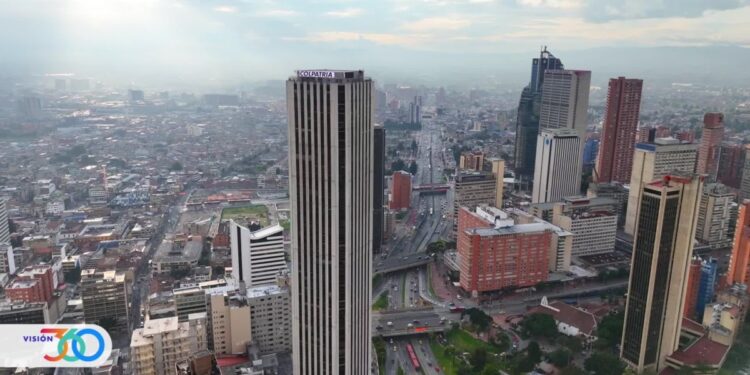 ¿Por qué un rascacielos se convirtió en símbolo de la capital colombiana?