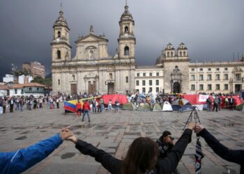 Violencia, corrupción e impunidad, algunos factores que amenazan la democracia en Colombia