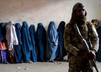 El Talibán dice que es absurdo acusarles de discriminación de género