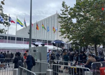 Israel continúa sus ataques a Hezbolá y miles de personas estan huyendo del Sur del Líbano