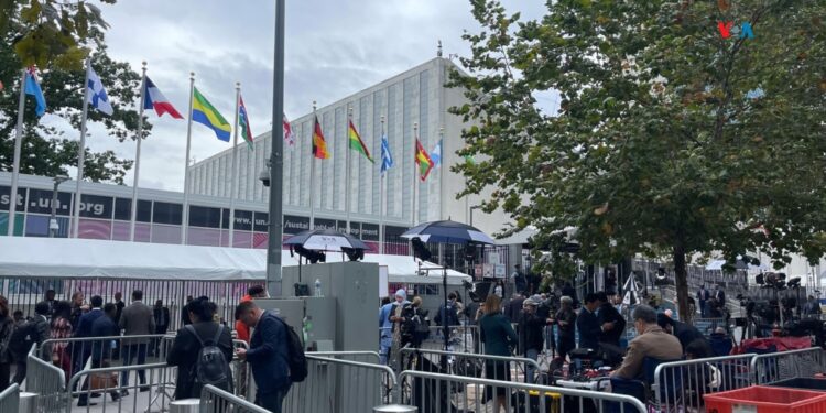 Israel continúa sus ataques a Hezbolá y miles de personas estan huyendo del Sur del Líbano