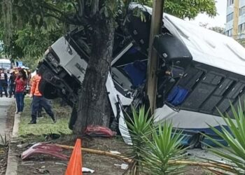 Cinco personas muertas deja accidente vial en el estado Mérida (+FOTOS)