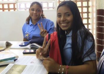 Más de 2 millones de niños recibirán uniformes y útiles en el inicio del año escolar