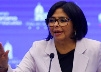 Delcy Rodríguez se reúne con Repsol para avanzar en «cooperación energética» en plena escalada de tensión con España