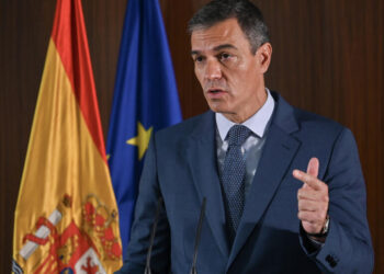 Pedro Sánchez se compromete a «defender la democracia» en Venezuela y exige a Maduro que publique las actas