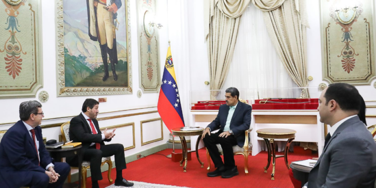 Maduro se reunió con ejecutivos de Repsol pese a posibilidad de romper relaciones con España