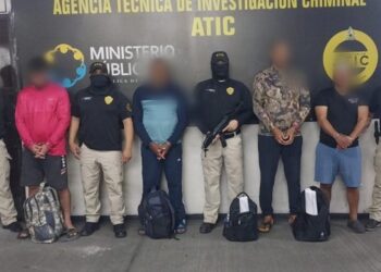 Envían a prisión a tres venezolanos capturados en Honduras con 3,7 toneladas de cocaína
