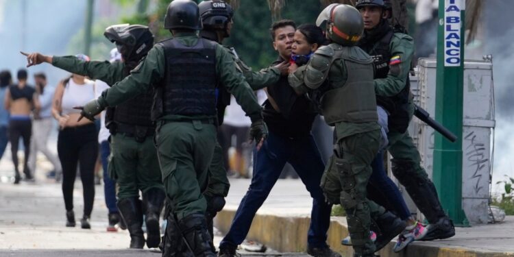 Misión de ONU nota “represión desmedida”. Se paraliza Amuay.