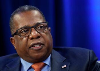 EEUU estudia nuevas restricciones de visado y sanciones petroleras a Venezuela