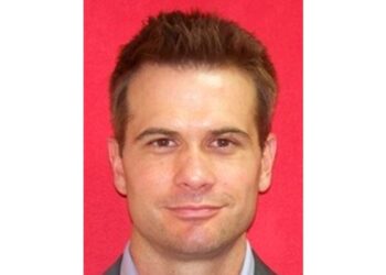 Exagente de la CIA es sentenciado a 30 años de prisión por agredir sexualmente a 28 mujeres