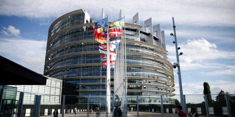 Parlamento Europeo reconoce a Edmundo González como presidente electo de Venezuela