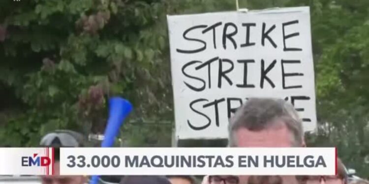 Huelga de maquinistas de Boeing golpea la producción de aviones