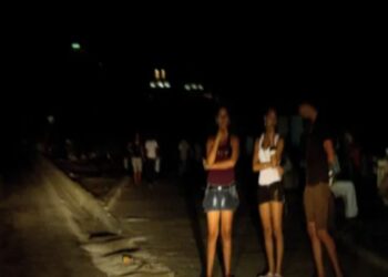 Ya esto no se aguanta más, cubanos sólo tienen media hora de electricidad al día