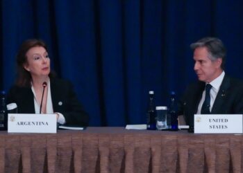 Blinken exige a Maduro dialogar. Se hunde buque petrolero en Zulia.