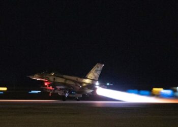 Israel lanza intensos ataques contra el Líbano; EEUU y Reino Unido piden moderación