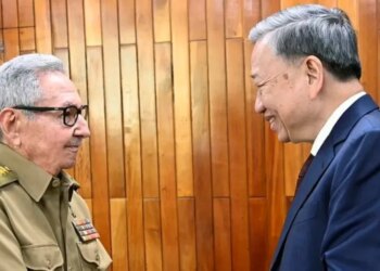 Reaparece Raúl Castro tras varios reportes de que había muerto