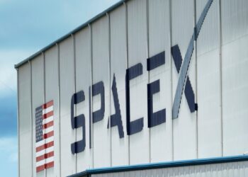 SpaceX podría tener que pagar multa de más de $630 mil por supuestas infracciones de seguridad
