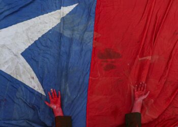 Restaurar su sistema democrático, reto de Chile a 214 años de la independencia