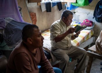 Nicaragüenses convierten sus casas en templos por temor de ir a la Iglesia