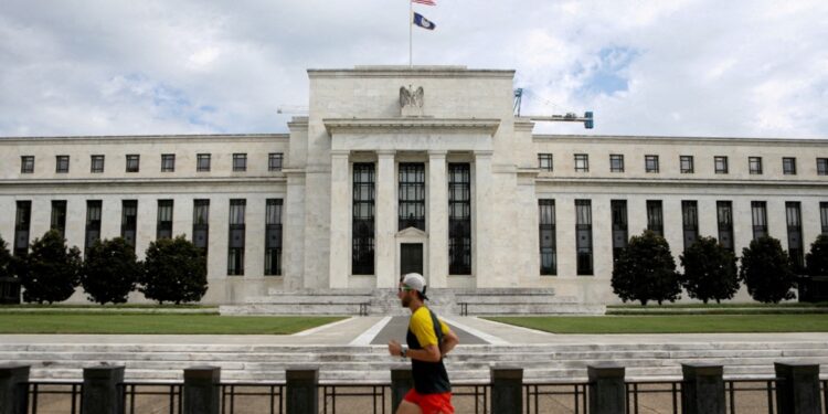 Los operadores apuestan por una gran baja de tasas de la Fed