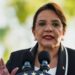 Hondureños se desilusionan de presidenta en medio de escándalo y cancelación de tratado con EEUU