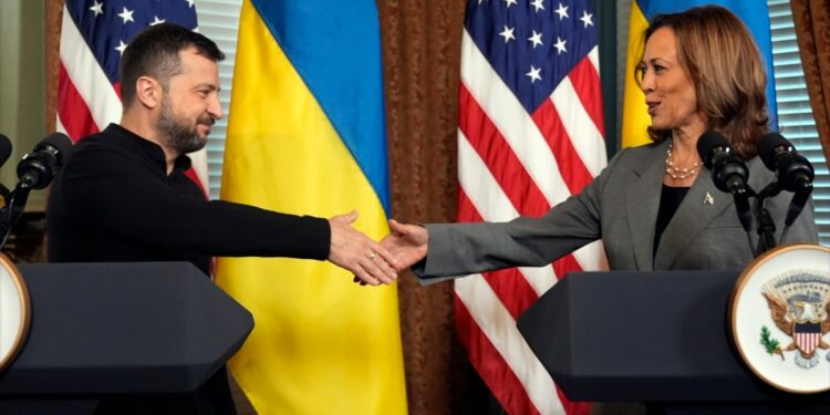 El presidente Zelenskyy afianza el apoyo de la
candidata demócrata, Kamala Harris
