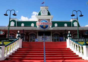 Tigre muerde a adiestradora en parque de diversiones en Australia