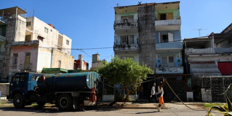 Cuba refuerza las regulaciones sobre el incipiente sector privado