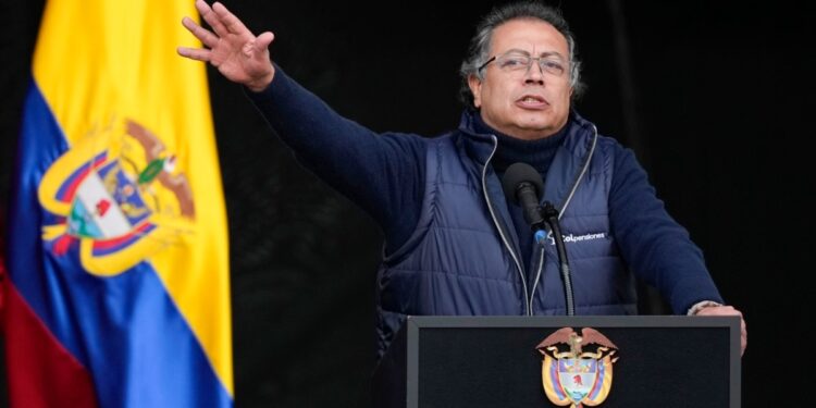 Colombia: Consejo Electoral aplaza decisión de abrir investigación a campaña presidencial de Petro