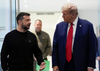 Trump y Zelenskyy se reúnen en Nueva York en medio de crecientes dudas sobre el apoyo de EEUU a Ucrania
