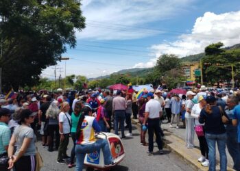 Venezolanos cumplieron con el enjambre, la protesta que convocó María Corina Machado
