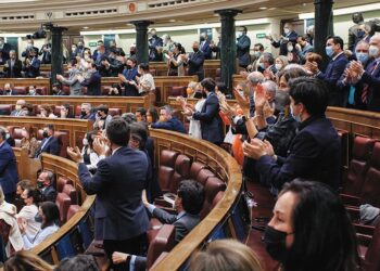 PP de España presenta resolución para reducir la influencia rusa en Cuba