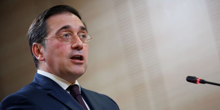 Edmundo González sostiene reunión con ministro de Exteriores de España, tras su exilio forzado