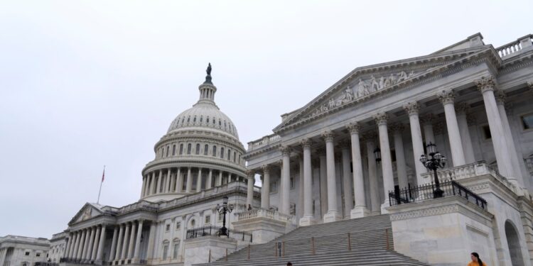 Intensa actividad de líderes en el Congreso durante el fin de semana que parece tener un acuerdo para  evitar el cierre del  gobierno