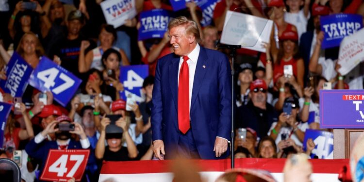 Trump culpa a la retórica de Biden y Harris de los atentados en su contra