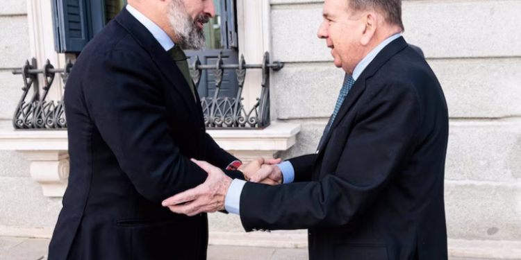 Edmundo González se reúne con el presidente de VOX, Santiago Abascal, en el Congreso de España (Detalles)