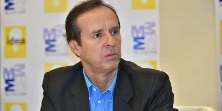 Expresidentes de Bolivia alertan sobre la crisis política y económica en el país