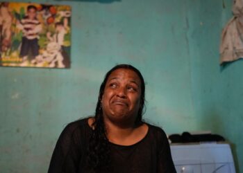 Madres de adolescentes presos tras elecciones en Venezuela claman por su libertad